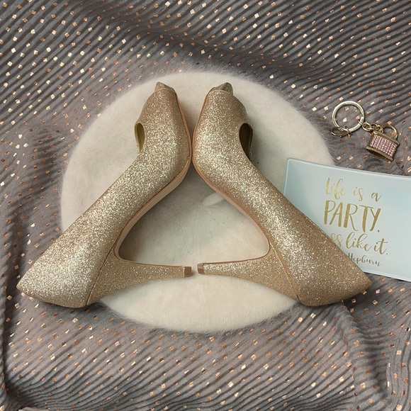 Gorgeous Gold Glitter ‘Grace’ Heels 👠 | Fergalicious by Fergie - Picture 5 of 10